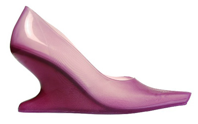http://www.hiddengarments.cn/wp-content/uploads/2009/05/karim-rashid-x-melissa-shoes.jpg